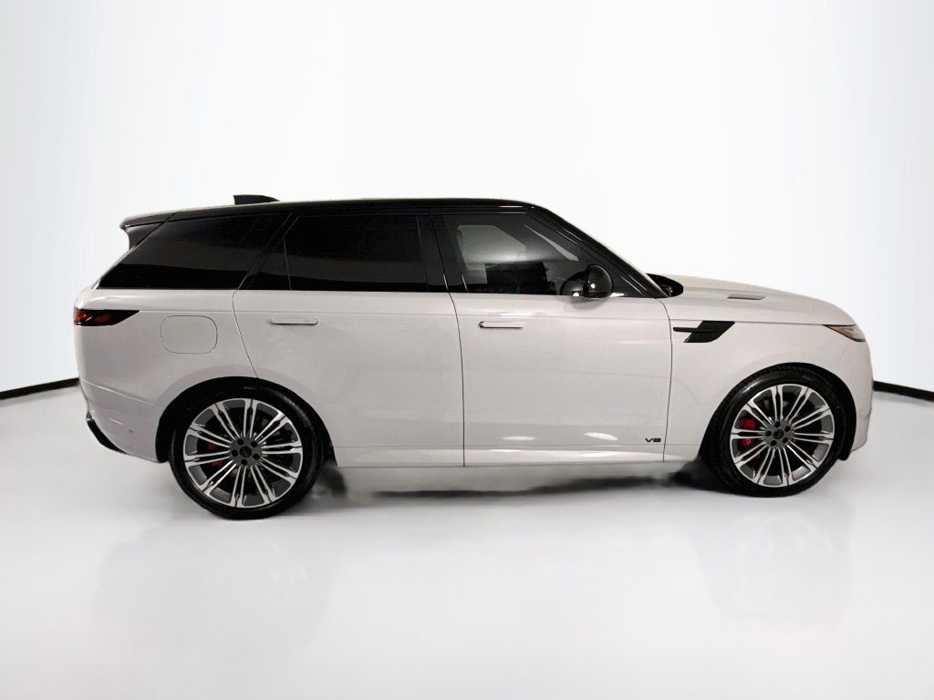 New 2026 Land Rover Range Rover Sport Dynamic SE AWD/4WD image 4
