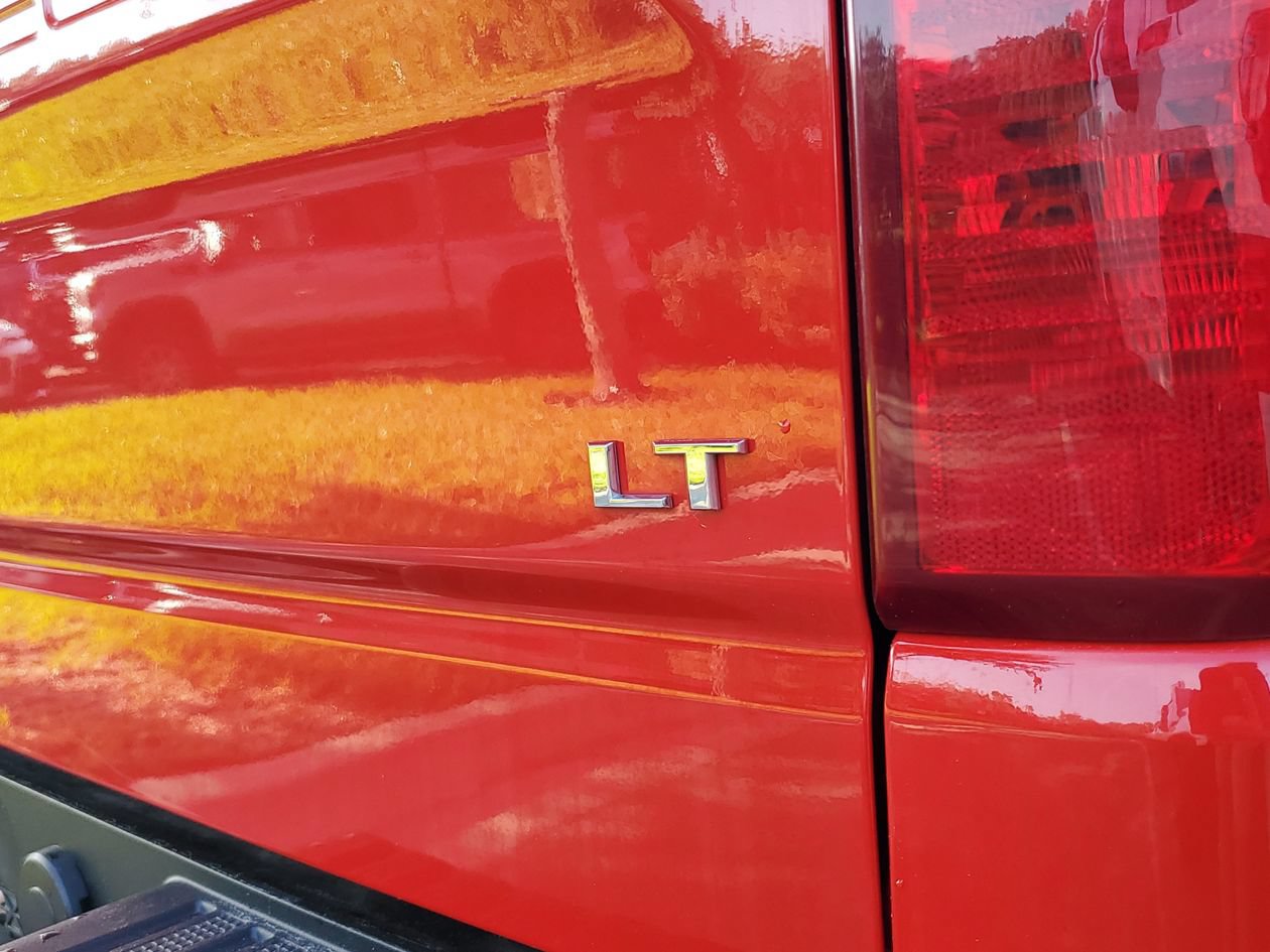 Used 2025 Chevrolet Silverado 1500 LT RWD image 8