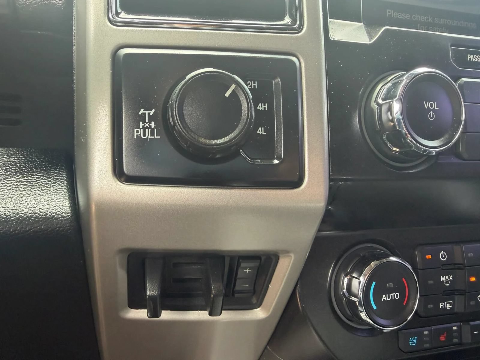 Used 2019 Ford F250 Lariat w/ Chrome Package AWD/4WD image 18