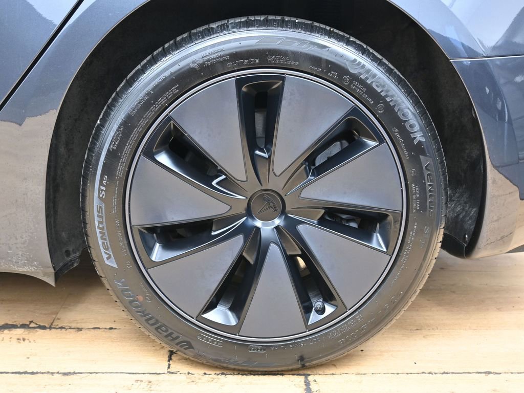 Used 2025 Tesla Model 3 Long Range image 11