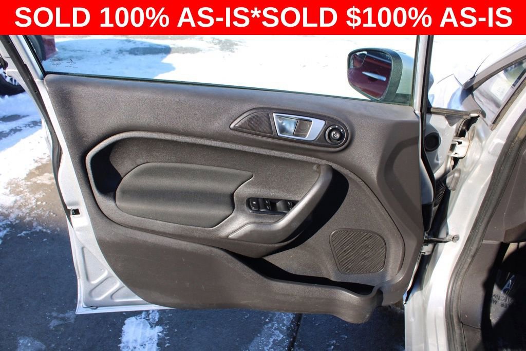 Used 2015 Ford Fiesta SE image 16