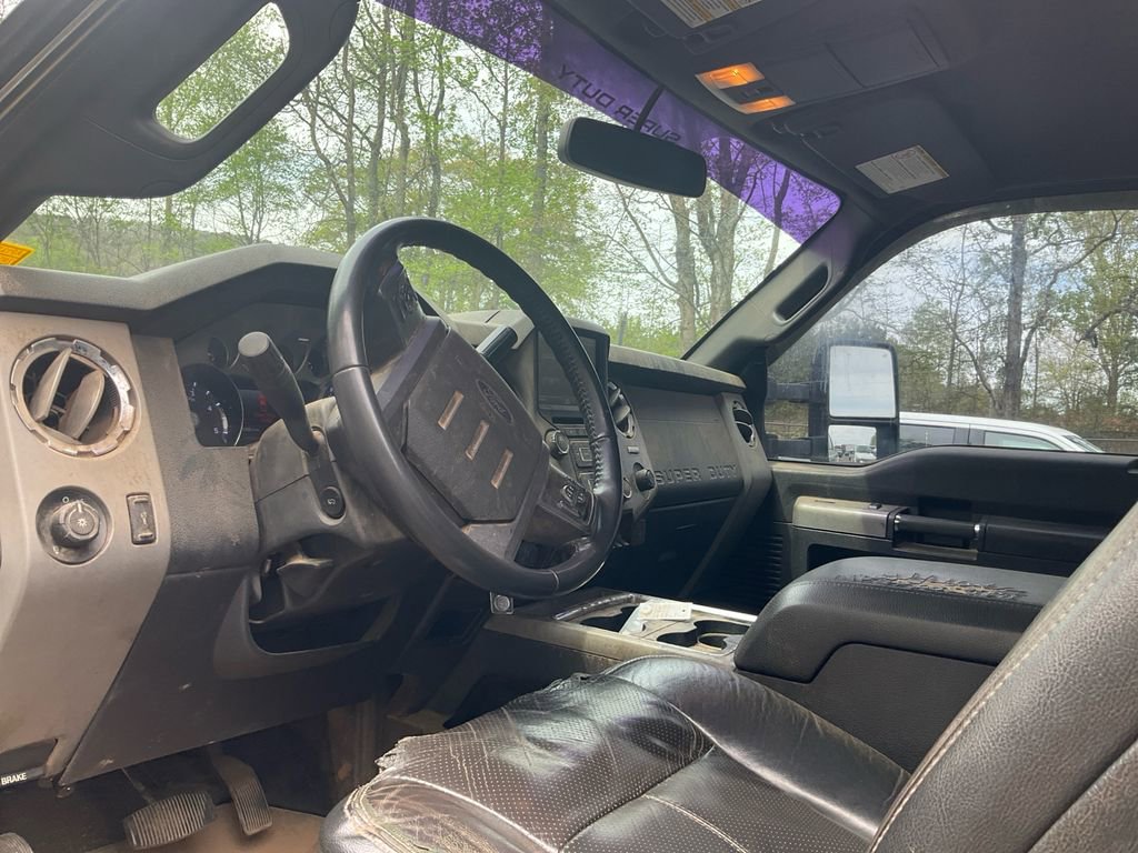 Used 2015 Ford F250 Lariat w/ Lariat Interior Package image 17