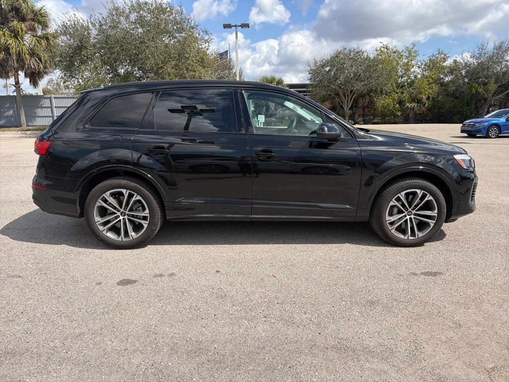 Used 2025 Audi Q7 2.0T Premium w/ Convenience Plus Package image 6