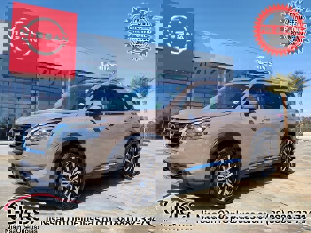 Used 2025 Nissan Pathfinder Platinum w/ Cargo Package