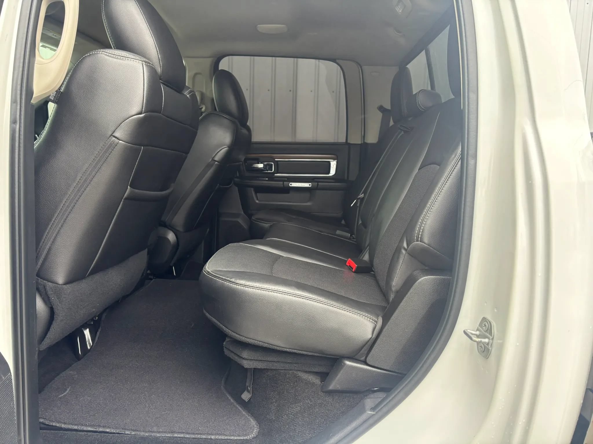 Used 2016 RAM 2500 Laramie AWD/4WD image 19