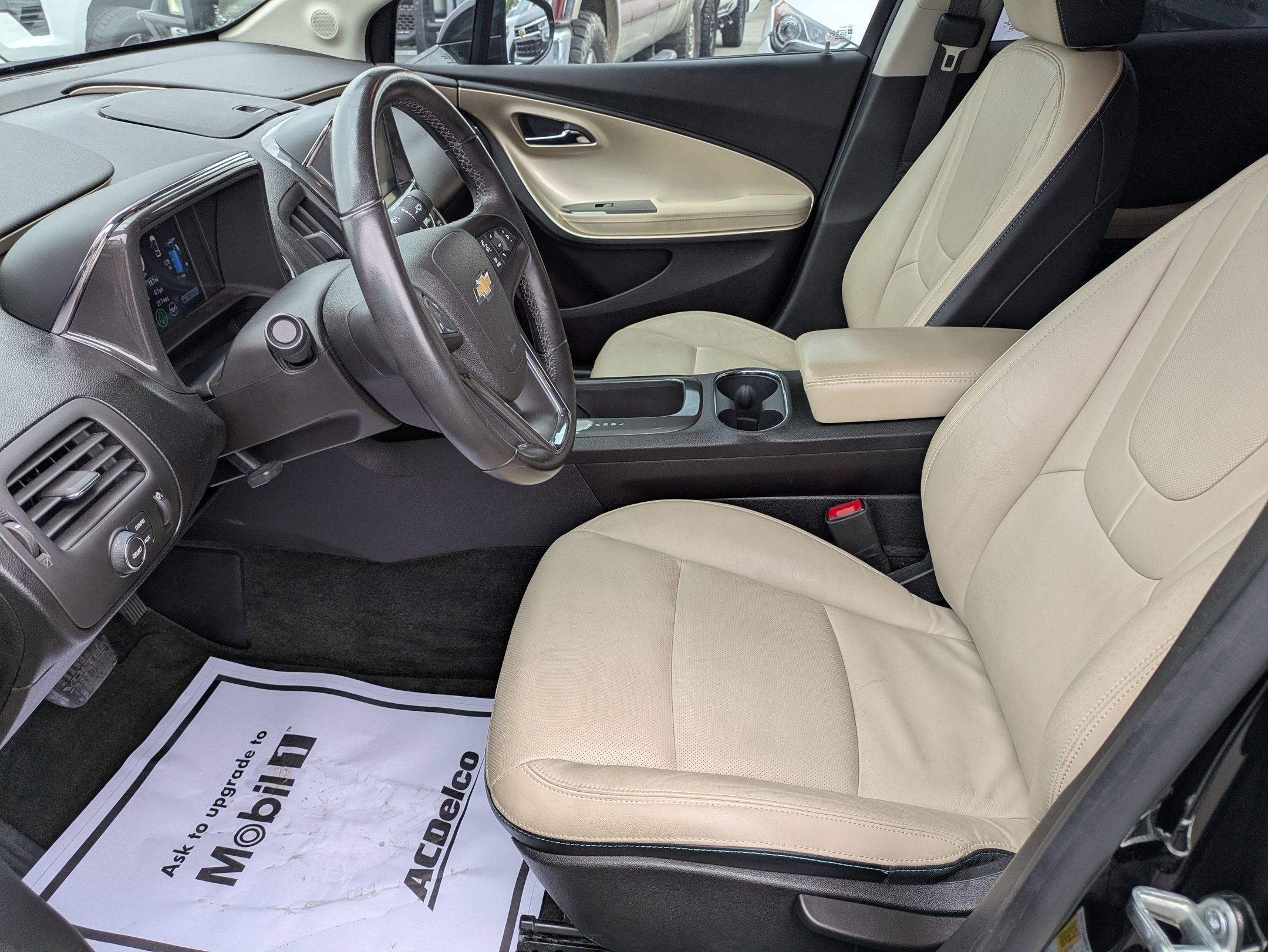 Used 2012 Chevrolet Volt Premium w/ Premium Trim Package image 10