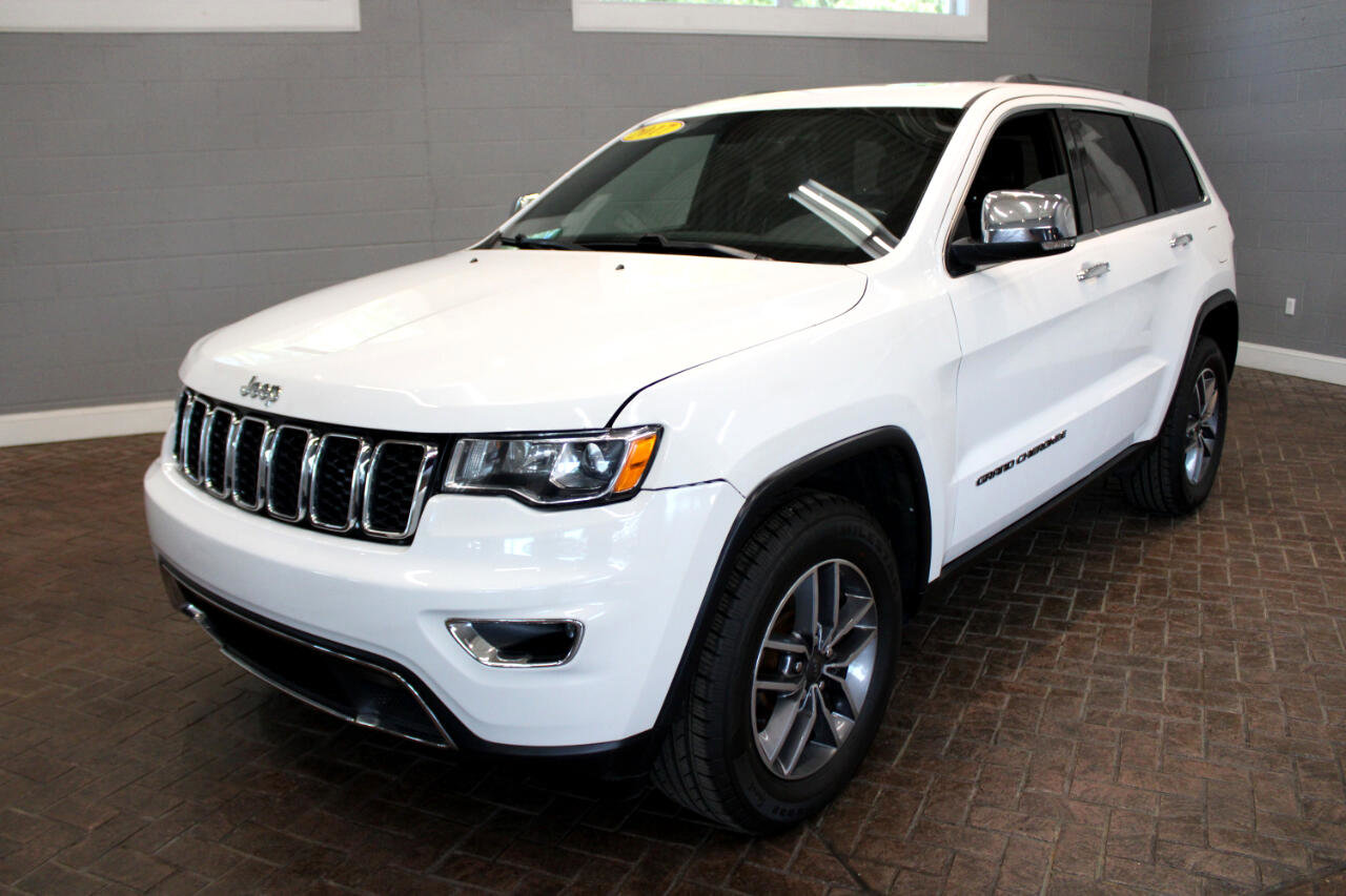 Used 2020 Jeep Grand Cherokee Limited w/ Luxury Group II image 3