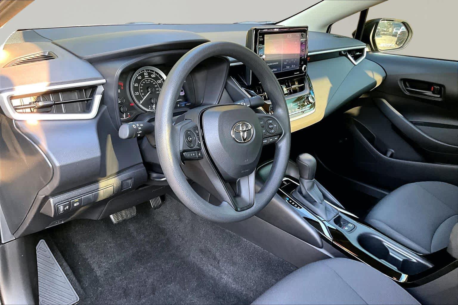 Certified 2022 Toyota Corolla LE FWD image 18
