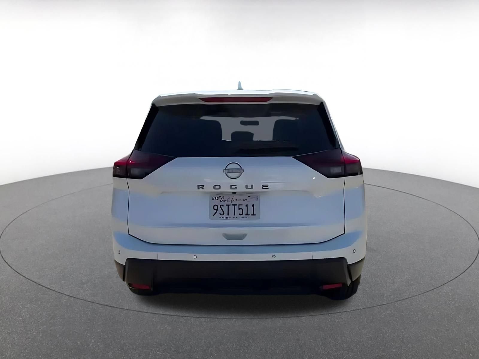 Used 2025 Nissan Rogue SV FWD image 12