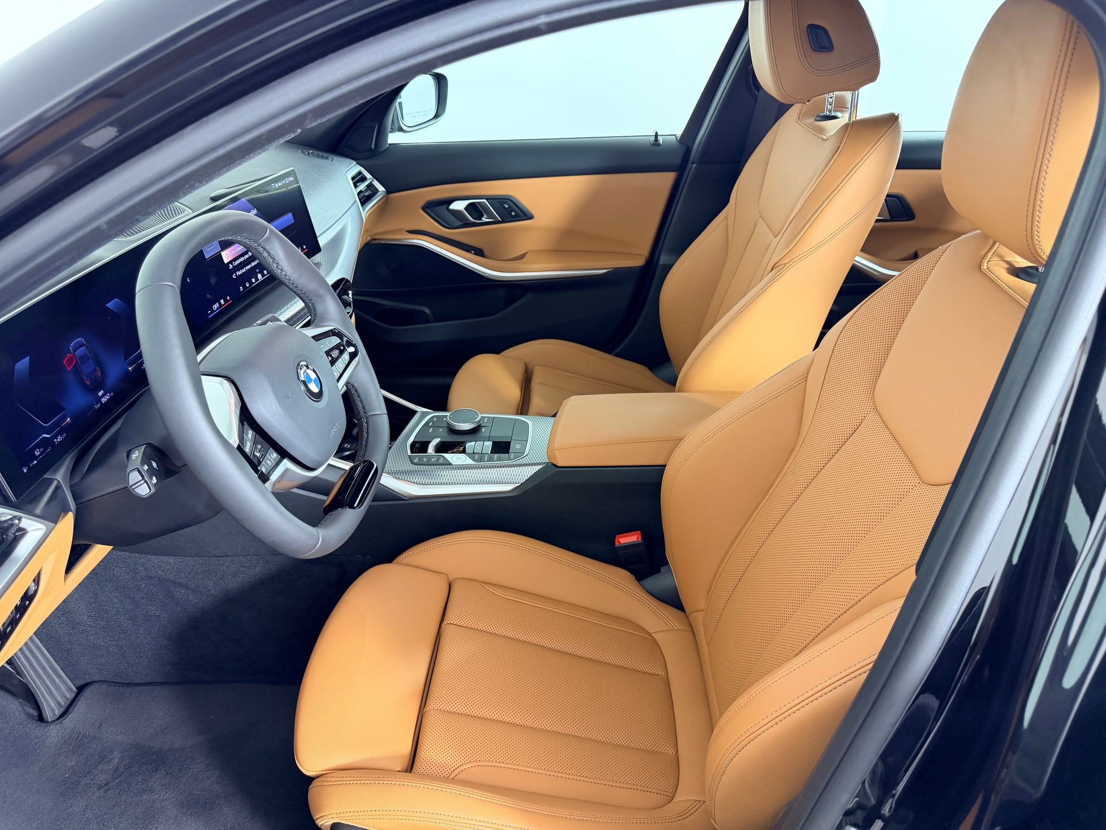 Certified 2026 BMW 330i Sedan RWD image 5