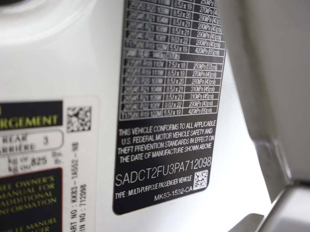 Used 2023 Jaguar F-PACE R-Dynamic S image 55