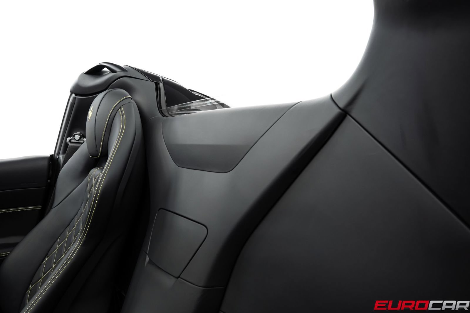 Used 2022 Ferrari 812 GTS RWD image 42