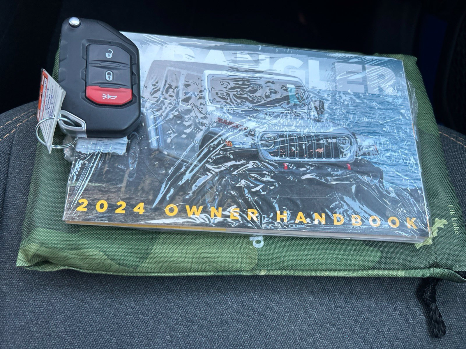 Certified 2024 Jeep Wrangler Sport AWD/4WD image 18