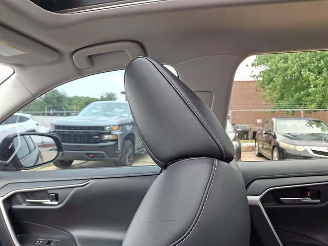 Used 2021 Toyota RAV4 Limited AWD/4WD image 17