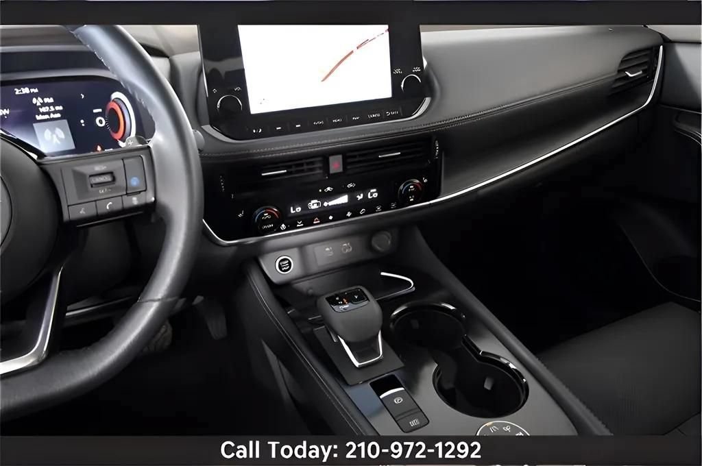 Used 2021 Nissan Rogue Platinum AWD/4WD image 26