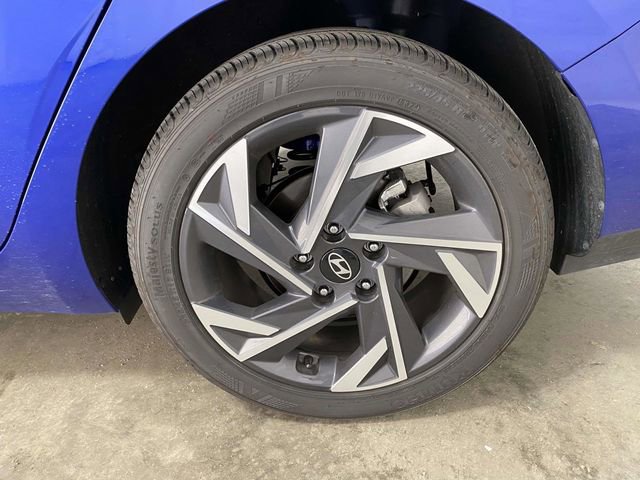 Used 2025 Hyundai Elantra Sport image 8
