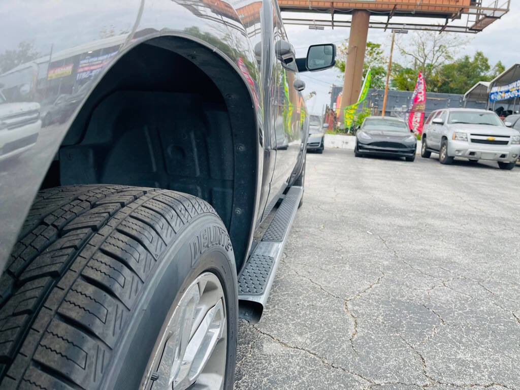 Used 2021 RAM 1500 Laramie w/ Sport Appearance Package image 12