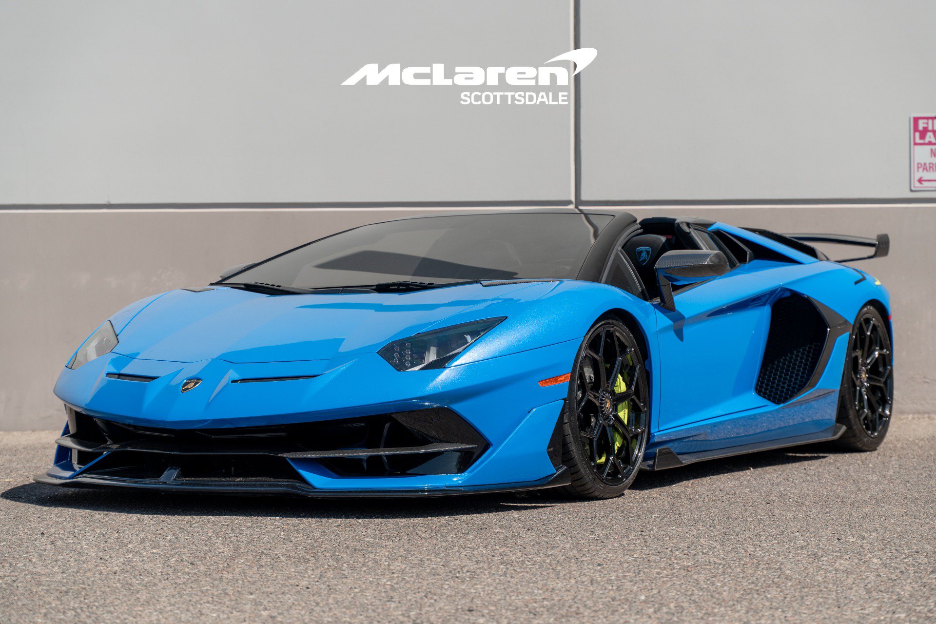 Used 2021 Lamborghini Aventador SVJ AWD/4WD image 3