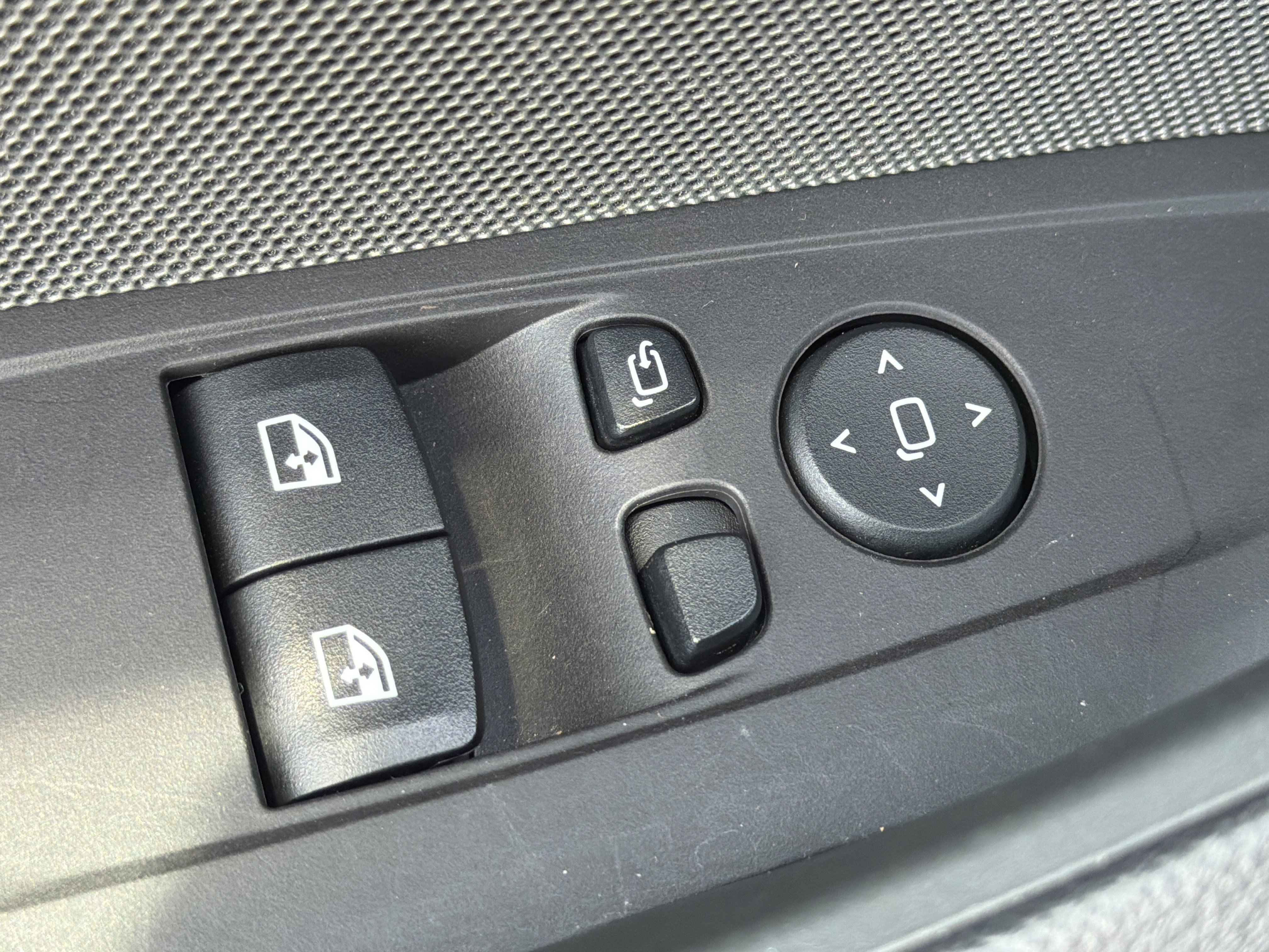 Used 2025 BMW 430i Coupe w/ M Sport Package image 17