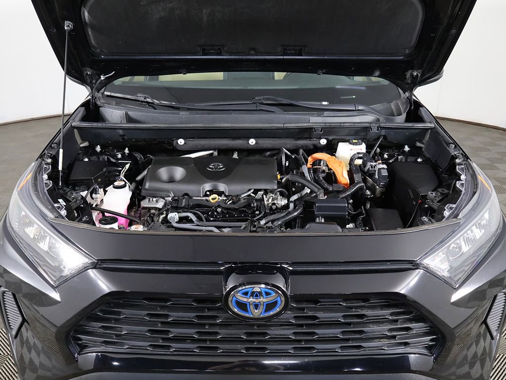Used 2022 Toyota RAV4 LE AWD/4WD image 16