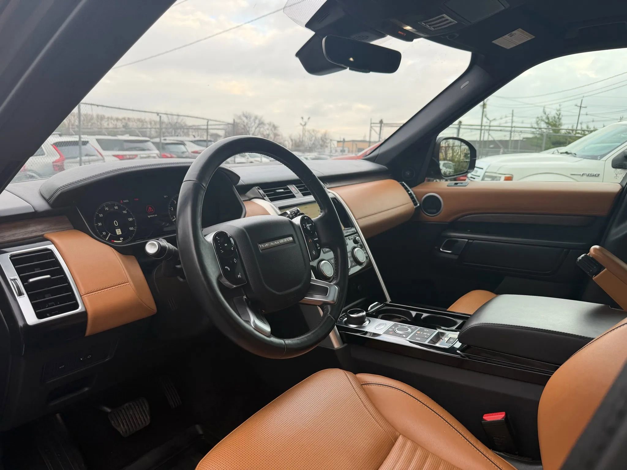 Used 2019 Land Rover Discovery HSE Luxury AWD/4WD image 10