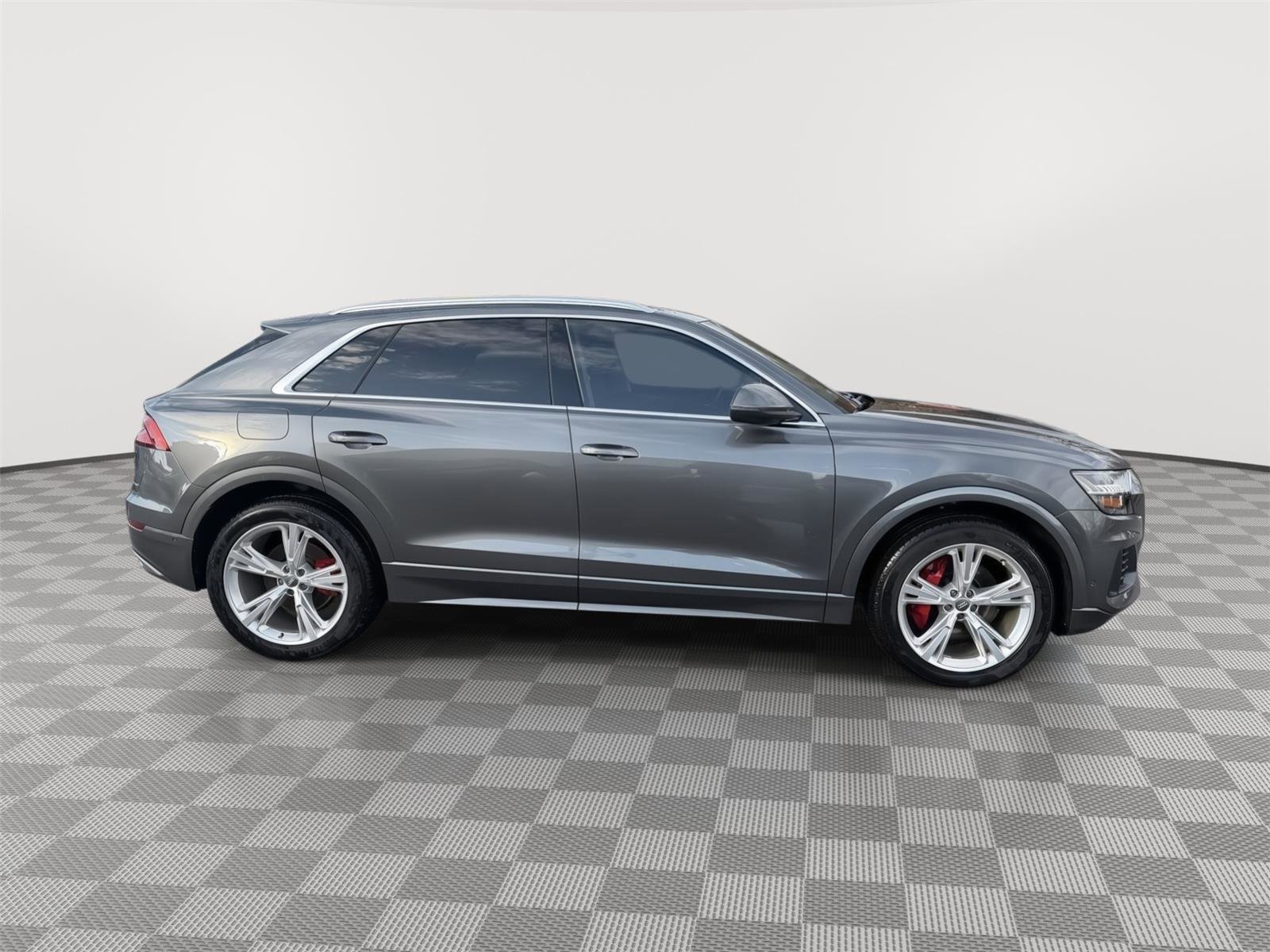 Used 2019 Audi Q8 Prestige w/ Luxury Package image 8