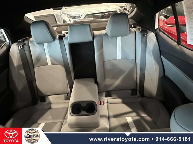 Used 2025 Toyota Camry SE w/ Convenience Package FWD image 15
