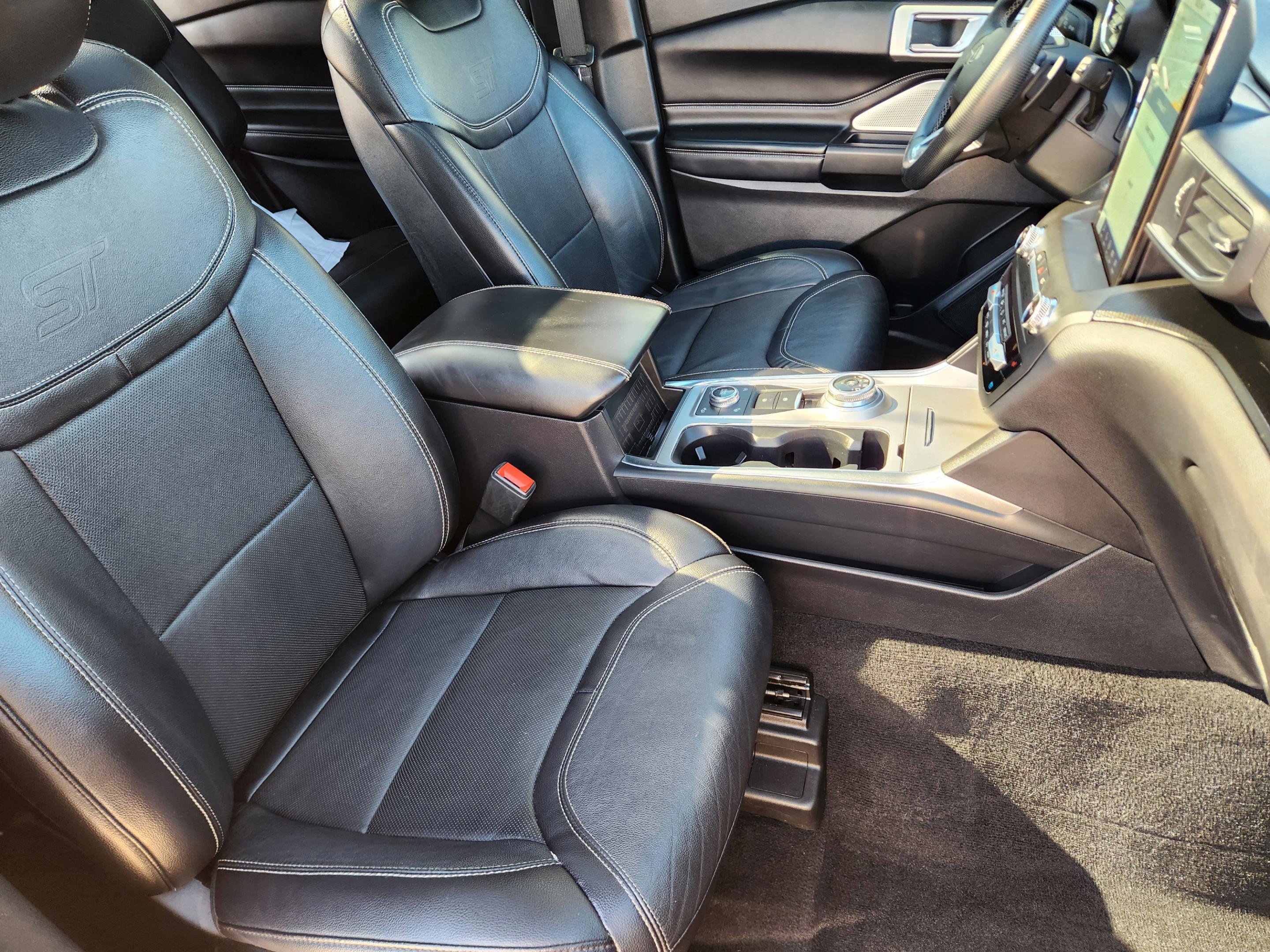 Used 2020 Ford Explorer ST w/ Premium Technology Package image 8