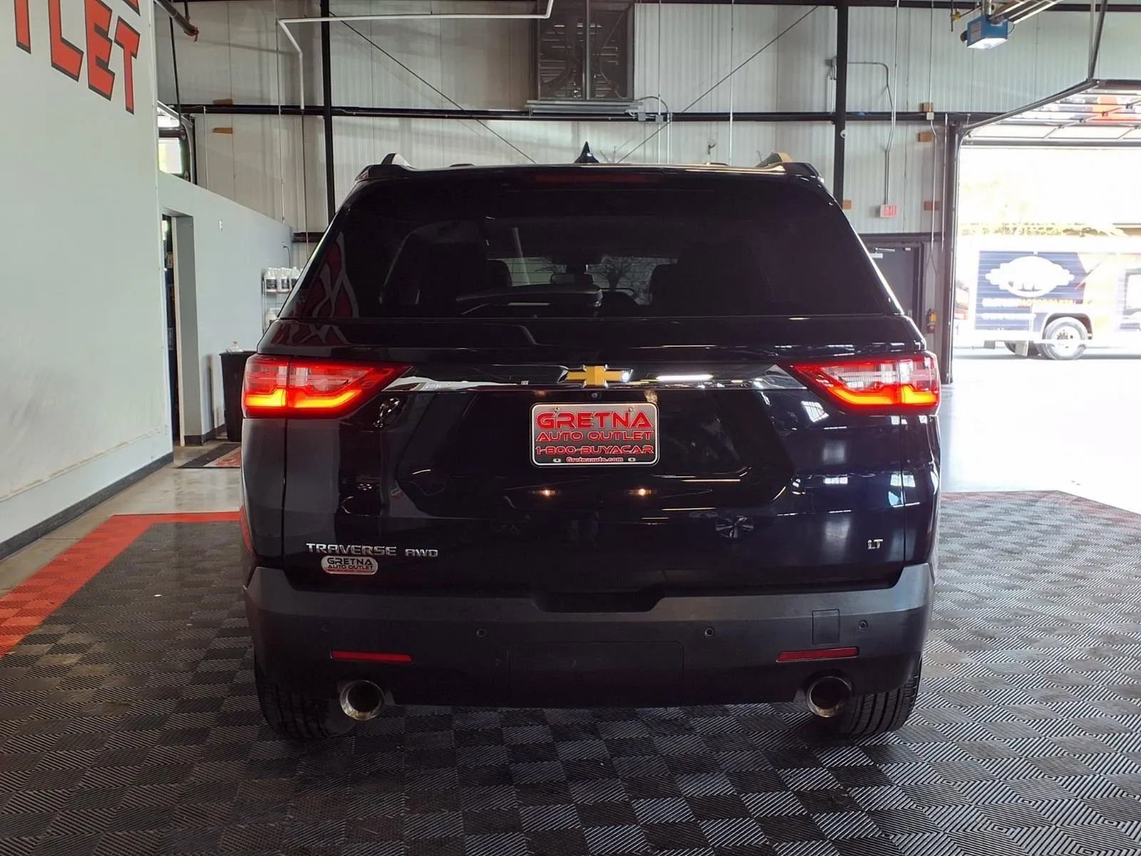 Used 2020 Chevrolet Traverse LT w/ Driver Confidence II Package AWD/4WD image 5