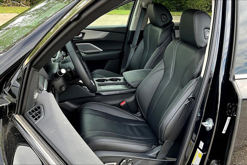 Used 2025 Acura MDX w/ Technology Package image 13