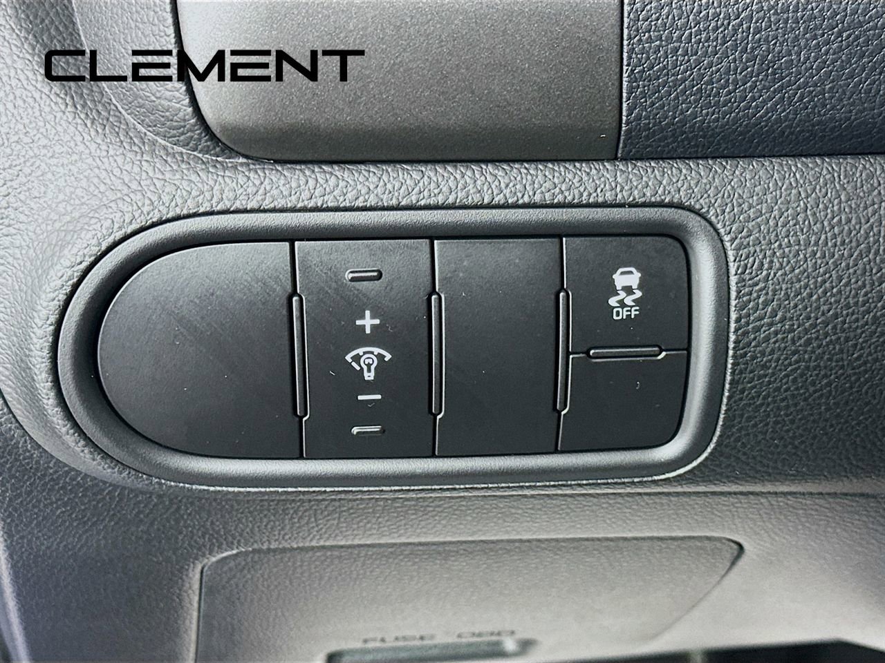 Used 2017 Kia Forte LX image 14