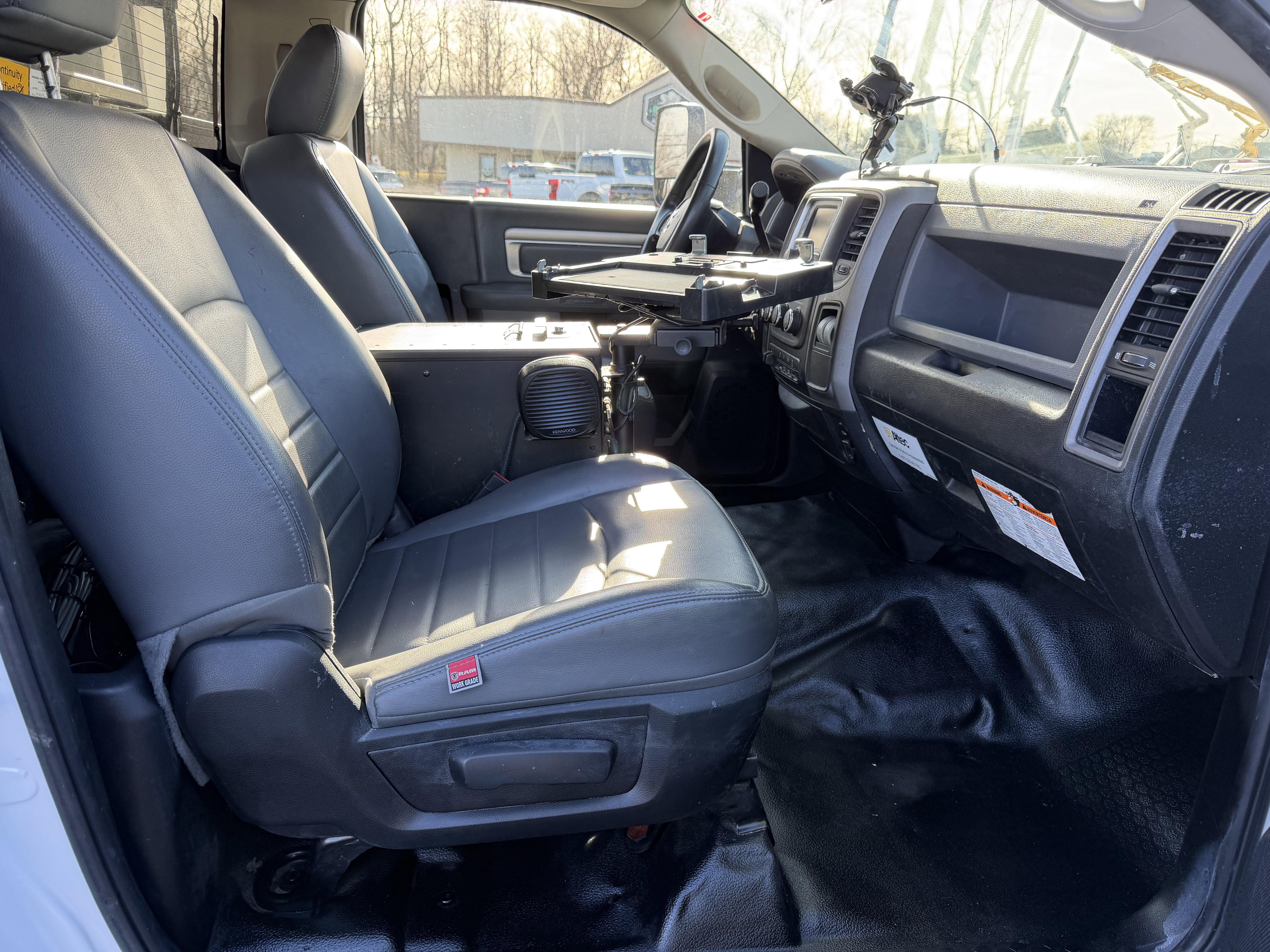Used 2018 RAM 5500 Tradesman w/ Power & Remote Entry Group image 16