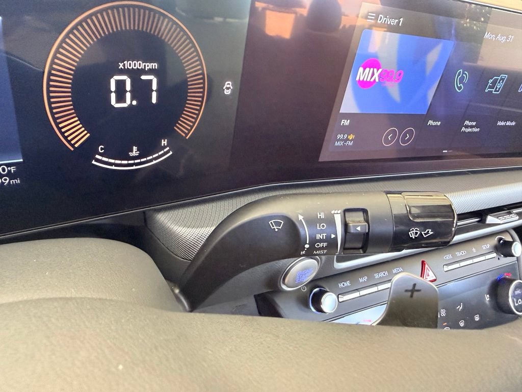 Used 2025 Hyundai Sonata SEL FWD image 22