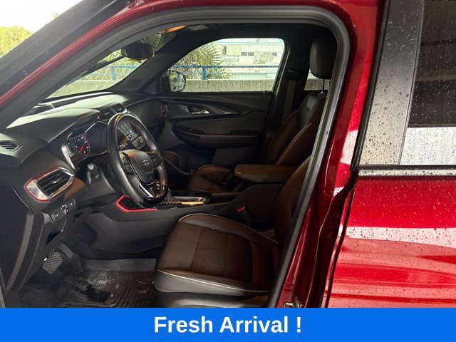 Used 2022 Chevrolet TrailBlazer RS FWD image 2