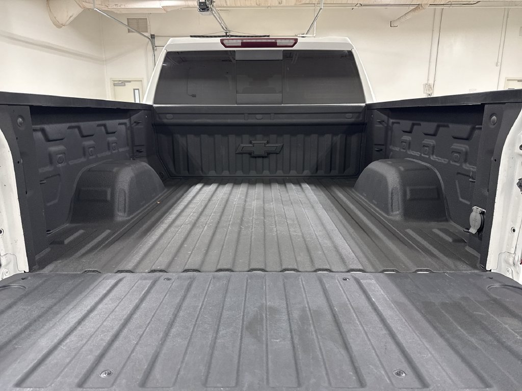 Used 2023 Chevrolet Silverado 1500 LTZ w/ LTZ Convenience Package II AWD/4WD image 23