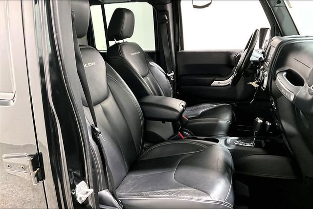 Used 2016 Jeep Wrangler Unlimited Rubicon w/ Connectivity Group image 31