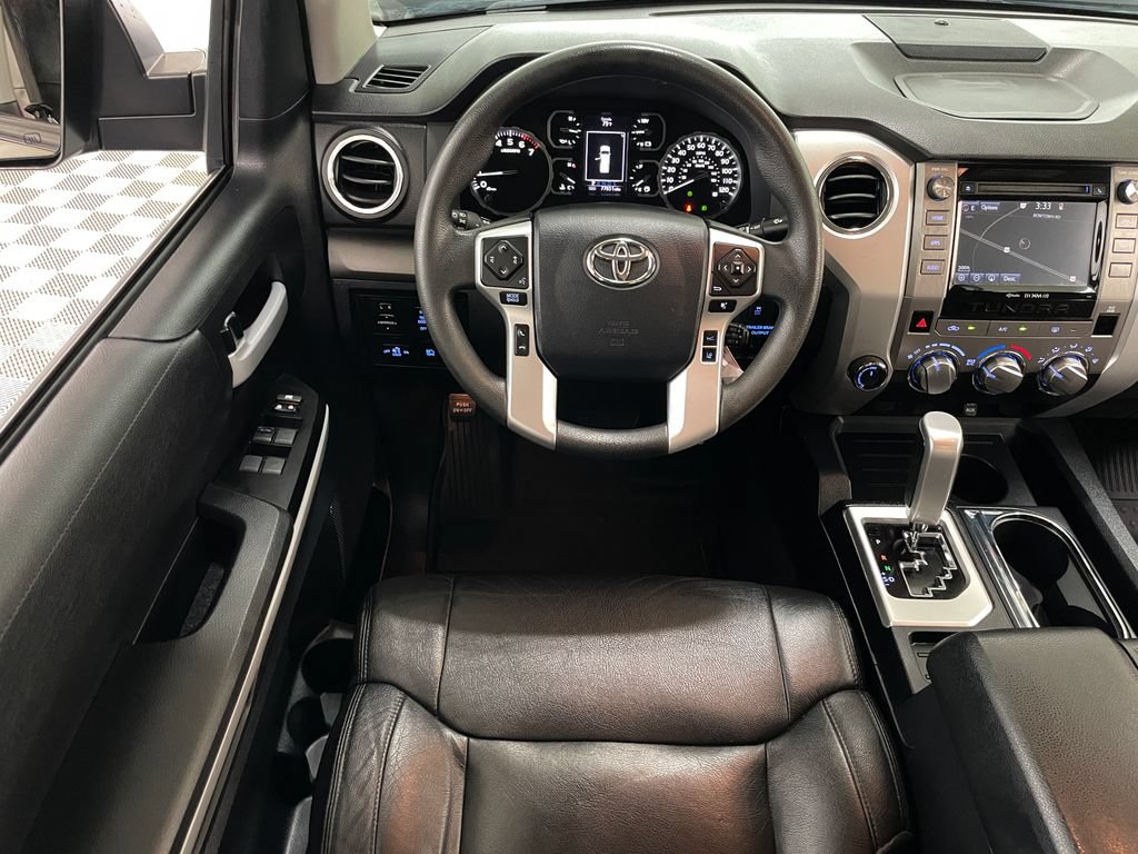 Used 2019 Toyota Tundra SR5 w/ SR5 Upgrade Package AWD/4WD image 18
