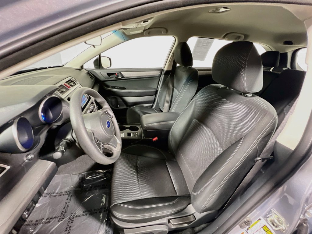Used 2019 Subaru Outback 2.5i AWD/4WD image 18