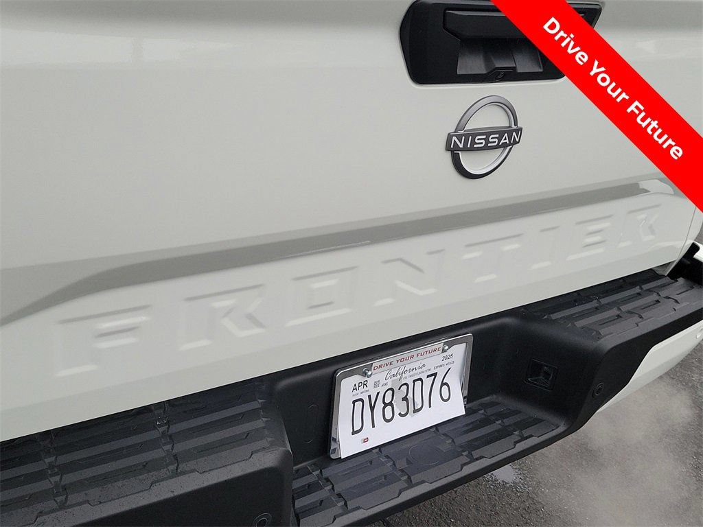 Certified 2025 Nissan Frontier SV RWD image 31