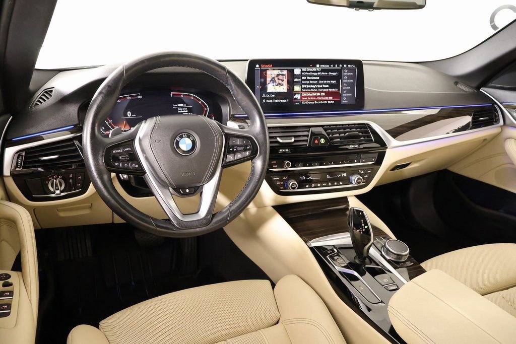 Used 2023 BMW 530i xDrive w/ Convenience Package image 2
