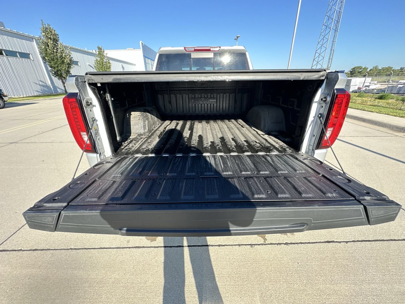 Used 2020 GMC Sierra 1500 SLT w/ SLT Premium Plus Package AWD/4WD image 25