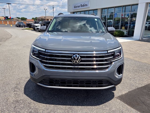 New 2026 Volkswagen Atlas SE FWD image 2