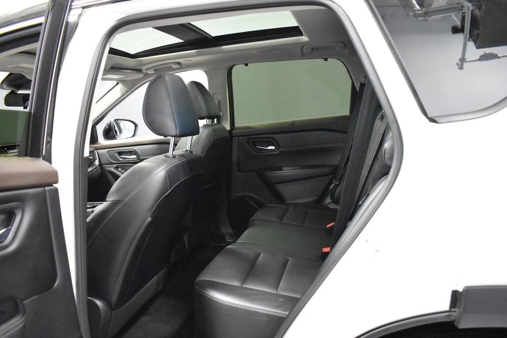 Certified 2023 Nissan Rogue SV w/ SV Premium B Package AWD/4WD image 33