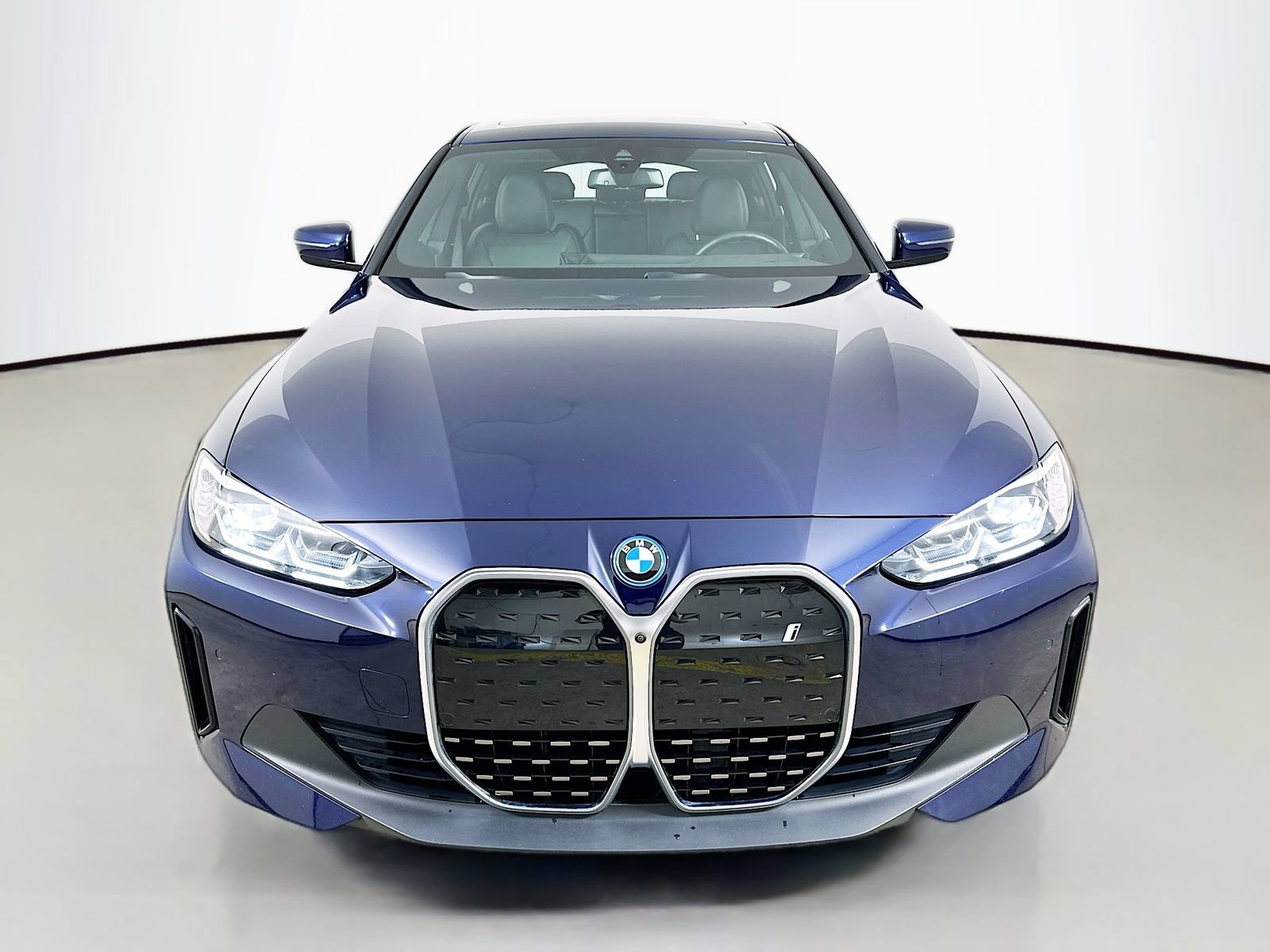 Used 2023 BMW i4 eDrive35 w/ Premium Package RWD image 2