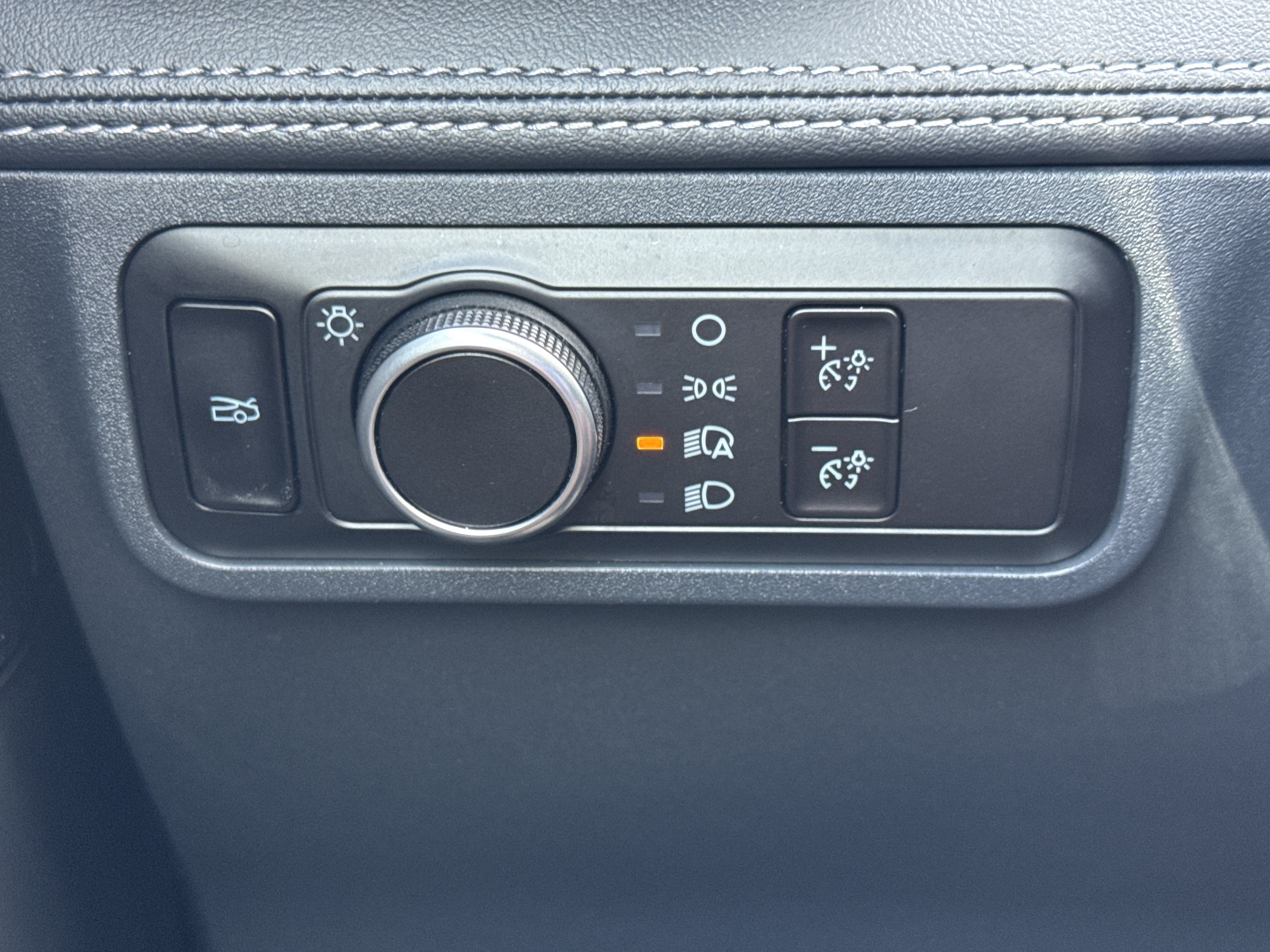 Used 2025 Ford Mustang Premium RWD image 20