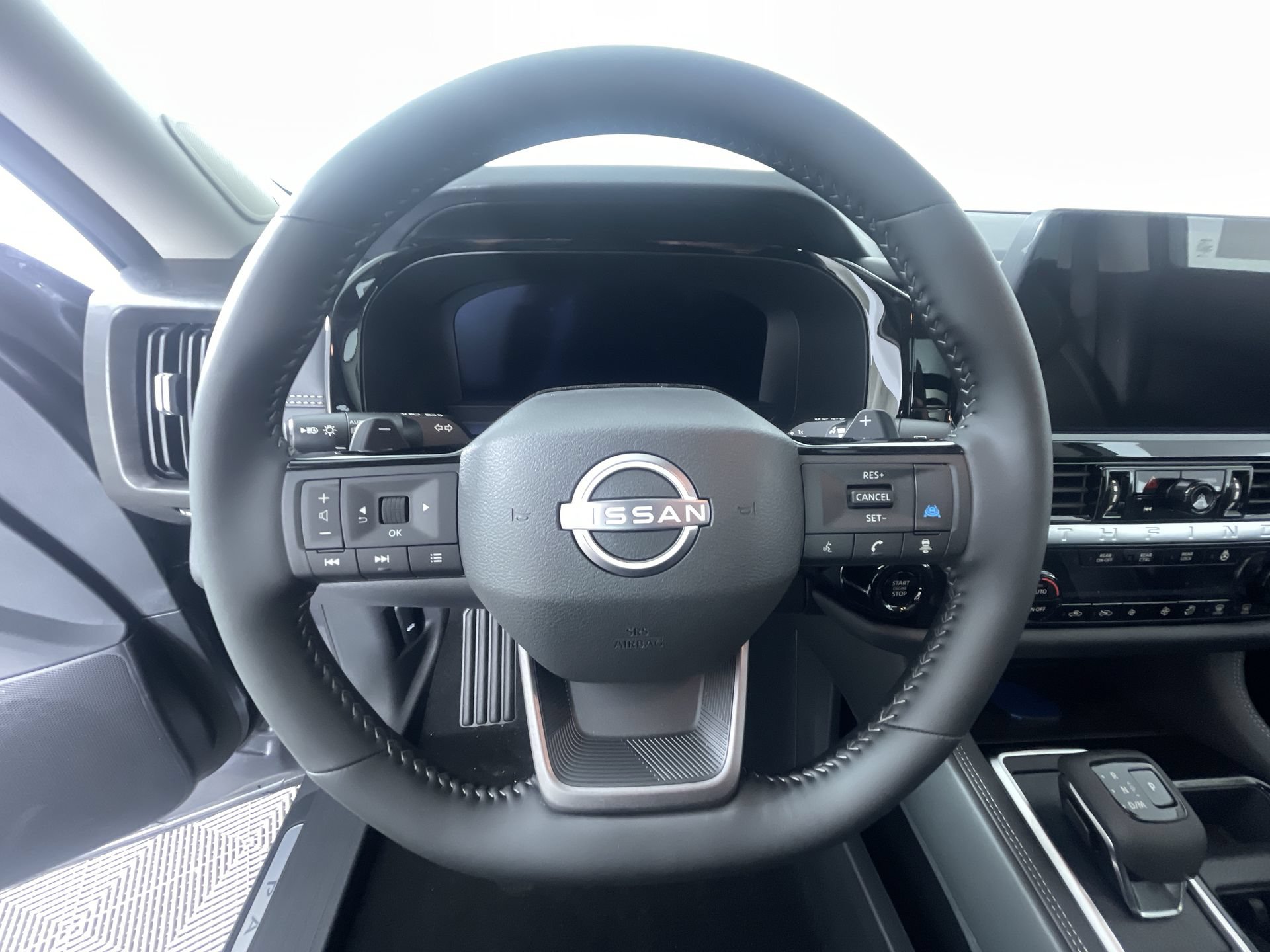 New 2026 Nissan Pathfinder Platinum w/ Cargo Package AWD/4WD image 16