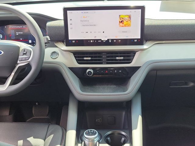 Certified 2026 Ford Explorer Active RWD image 19