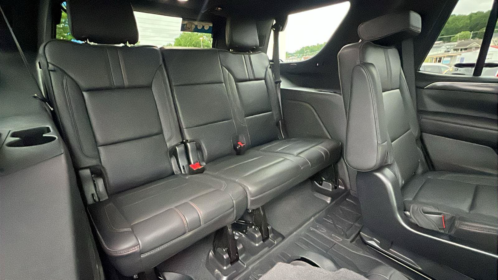 Used 2022 Chevrolet Tahoe RST w/ Luxury Package AWD/4WD image 16