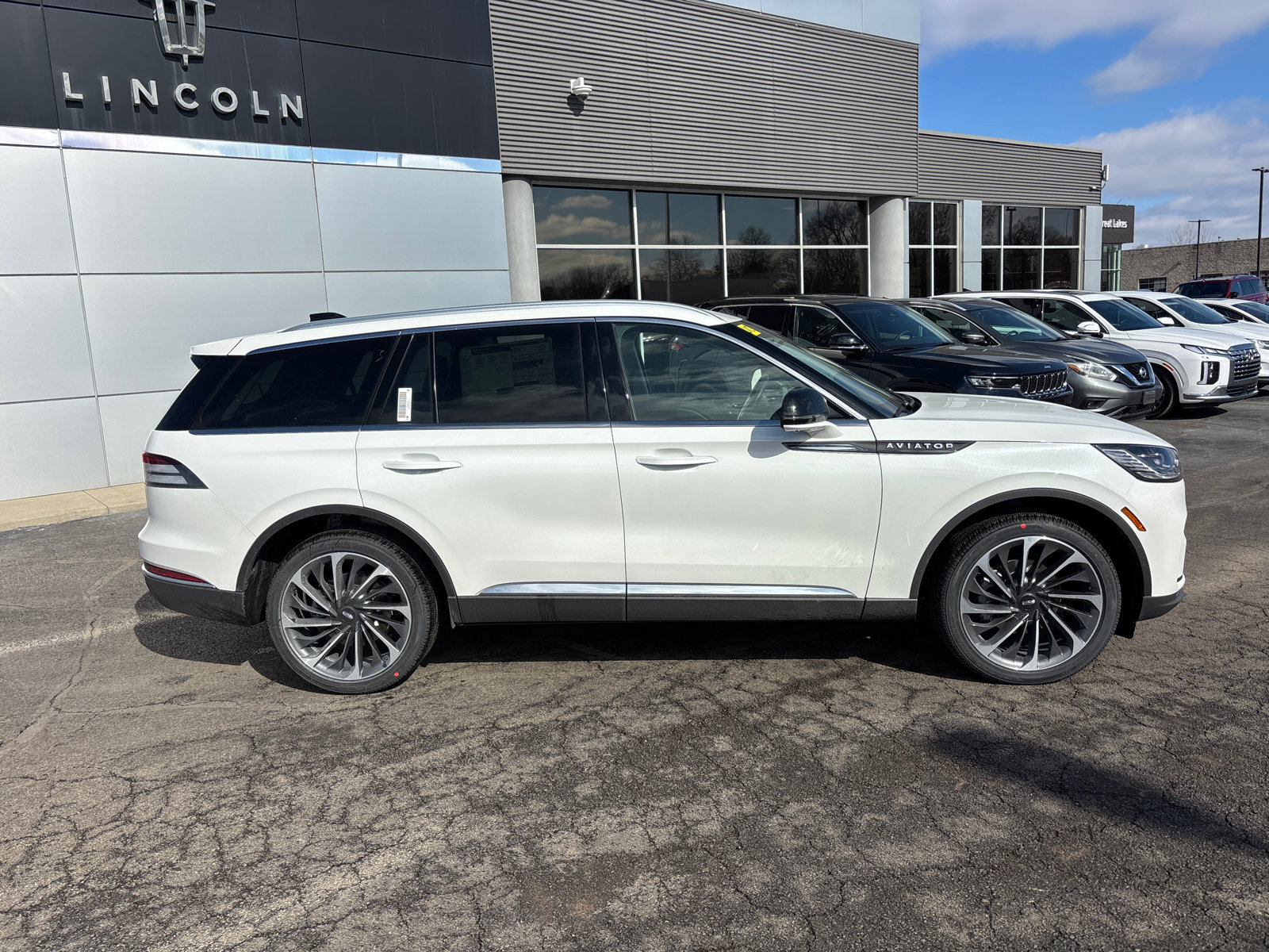 New 2026 Lincoln Aviator Reserve AWD/4WD image 8