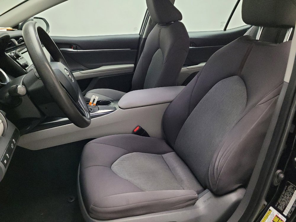 Used 2020 Toyota Camry LE image 17